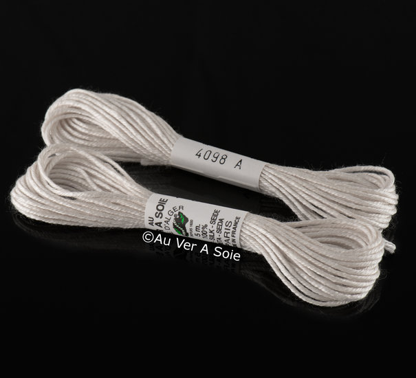 Soie D&#039;Alger blanc