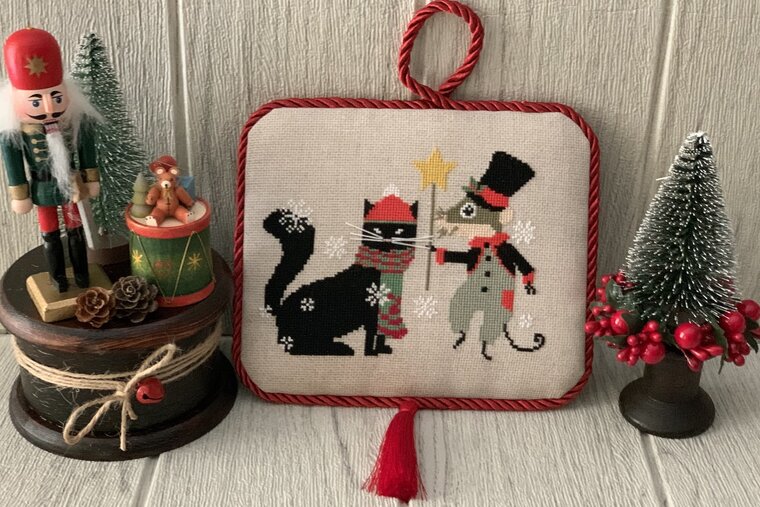 Whimsical Christmas - Twin Peak Primitives