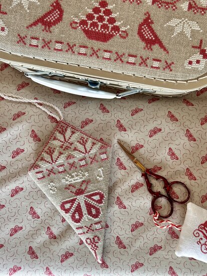 MA VALISE DE BRODERIE