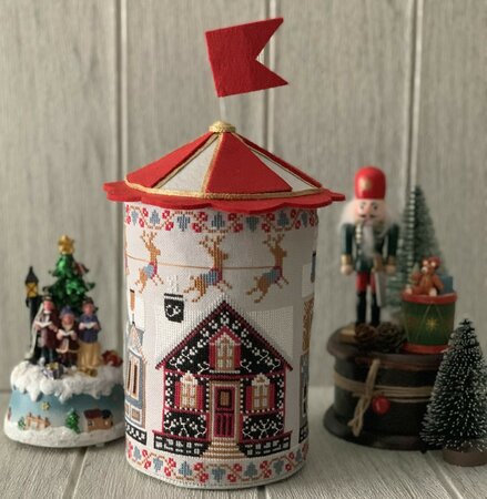 Ornamented Christmas Houses - Twin Peak Primitives